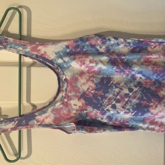 Girls tie dye tank size M super soft like new - Picture 2 of 3